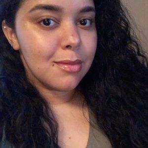 Meet your Posher, Luisa